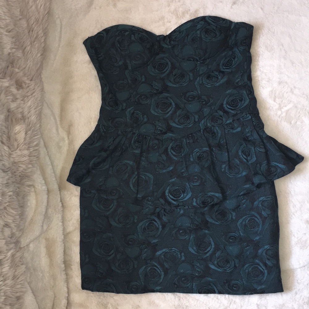 Strapless dress